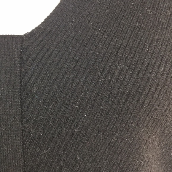 Ann Taylor black v neck sweater size M NWT - Picture 3 of 5